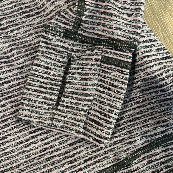 NWOT LULULEMON Race Your Pace Half Zip Top - Size 6 - Lilac Purple Grey - Picture 12 of 12